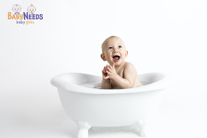 De câte ori se face baie bebelușului? Sfaturi și recomandări pentru părinți