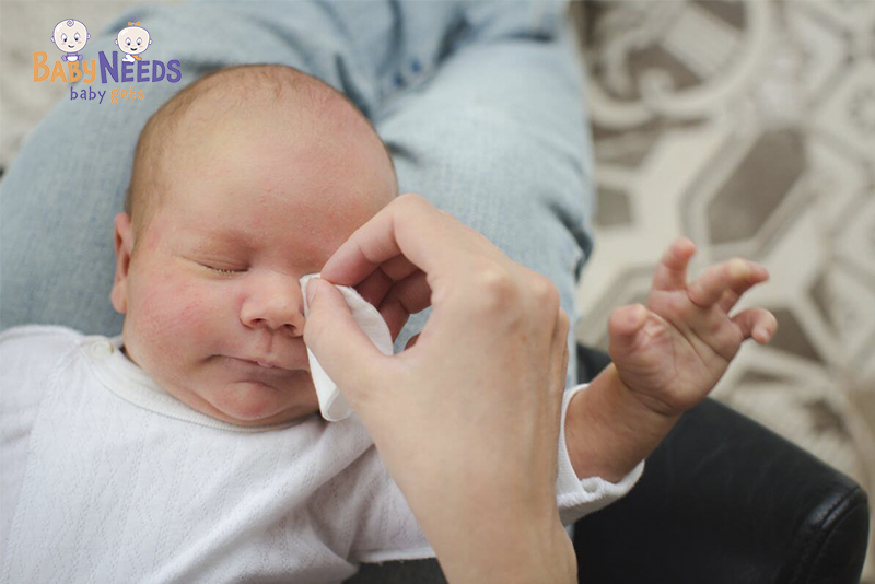 Iritații pe față la bebeluși - Îngrijirea pielii bebelușului în funcție de vârstă